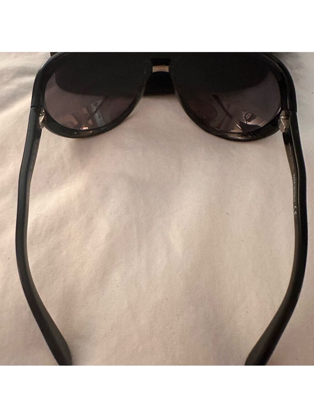 T O M F O R D Black Sunglasses with Case - Picture 4 of 5